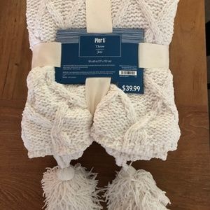 Pier 1 Throw